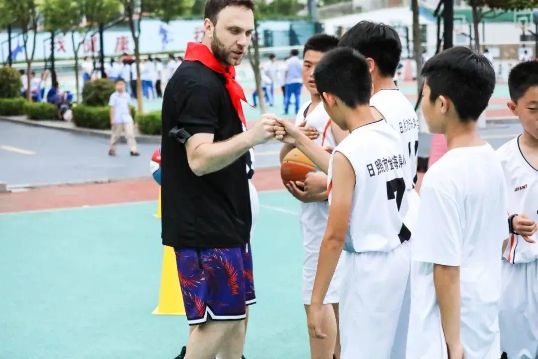 元宇宙对于青少年篮球运动员的发展有哪些帮助_2